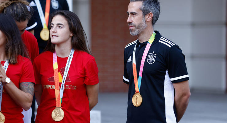 Тренера женской сборной Испании могут уволить из-за Рубиалеса