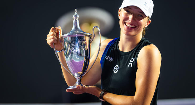 Швентек стала победительницей Итогового турнира WTA и вернула статус первой ракетки мира