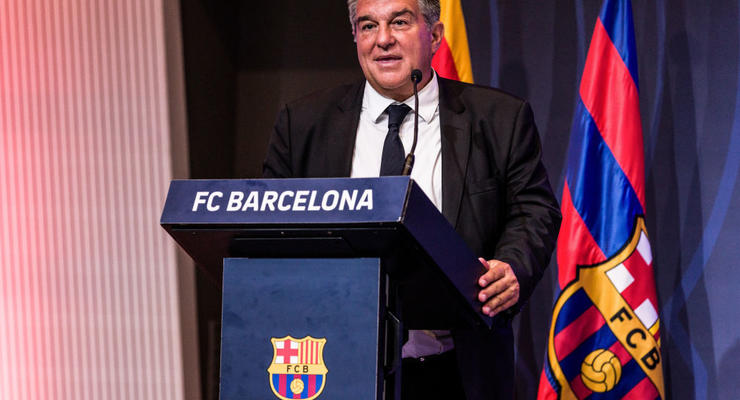 Президент Барселоны стал посещать тренировки команды после заявления Хави