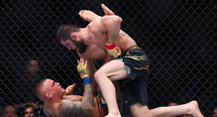 Махачев переміг Пор'є і захистив титул чемпіона UFC