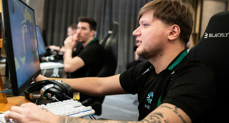Официально: S1mple и еще три игрока покинули "самую богатую команду мира"