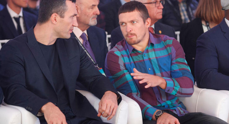 Братья Кличко и Усик пообщались со Шварценеггером
