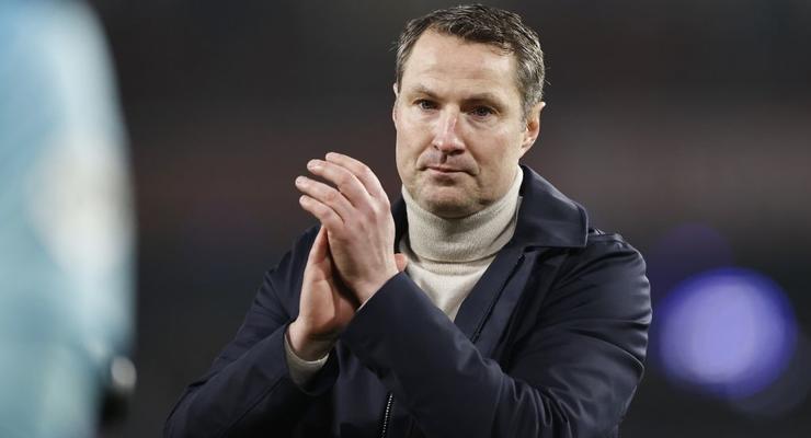 Вице-чемпион Нидерландов уволил тренера за два дня до плей-офф Лиги чемпионов